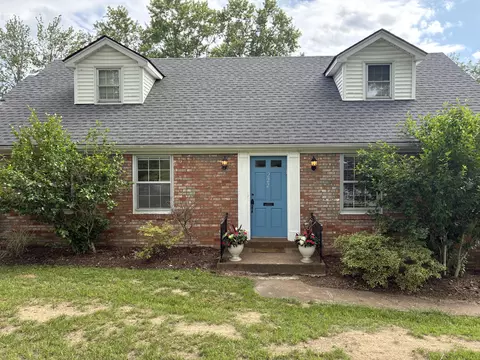 222 Wilson Downing Rd, Lexington, KY 40517