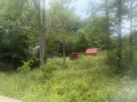 970 Lakeshore Dr, Burnside, KY 42519
