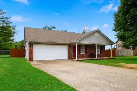 1073 Indian Trl, Lawrenceburg, KY 40342