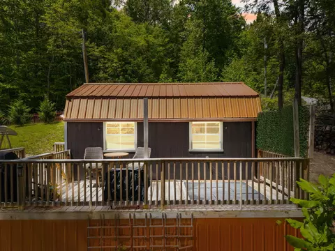 108 Spirit View Lake Dr, Campton, KY 41301