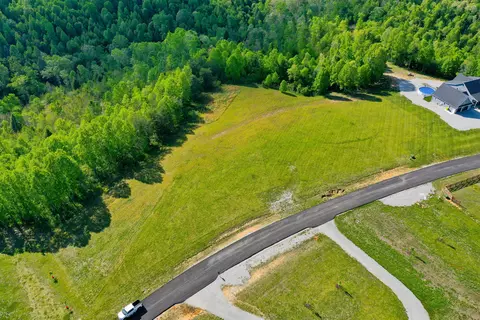 2000 Old Hare Rd, East Bernstadt, KY 40729