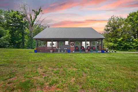 1717 Halltown Rd, Canmer, KY 42722