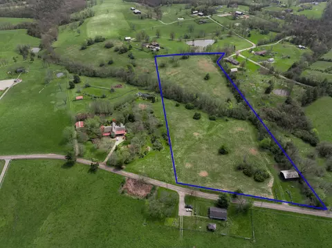 7950 Mccowans Ferry Rd, Versailles, KY 40383