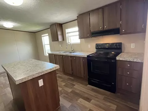 Kitchen - 2420 Old Bull Rd, Eubank, KY 42567 photo 3 of 3