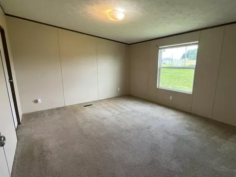 Bedroom - 2420 Old Bull Rd, Eubank, KY 42567 photo 1 of 6