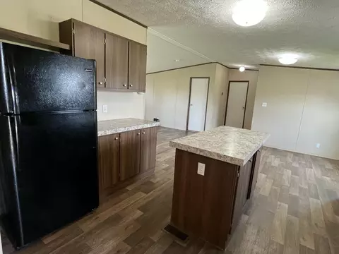 Kitchen - 2420 Old Bull Rd, Eubank, KY 42567 photo 2 of 3