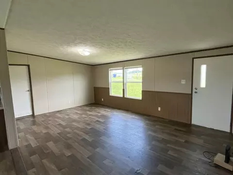 Living - 2420 Old Bull Rd, Eubank, KY 42567 photo 3 of 3