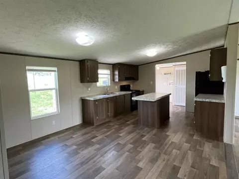 Kitchen - 2420 Old Bull Rd, Eubank, KY 42567 photo 1 of 3