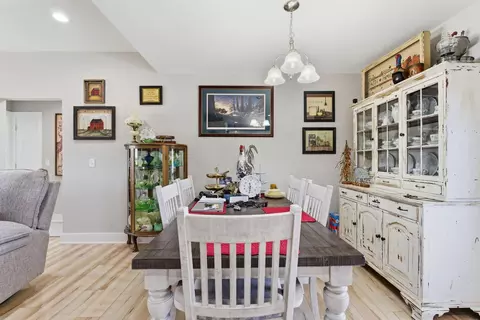 Dining - 267 Brook Cv, Berea, KY 40403 photo 1 of 2
