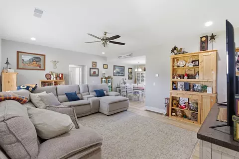Living - 267 Brook Cv, Berea, KY 40403 photo 1 of 1