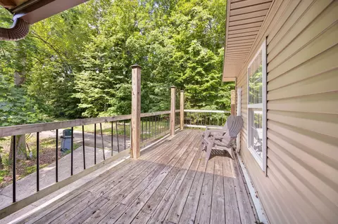 Exterior - 246 Fox Run Rd, Nancy, KY 42544 photo 4 of 6