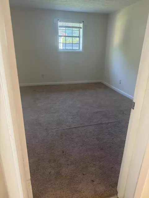 Bedroom - 48 London Ave, Corbin, KY 40701 photo 2 of 3