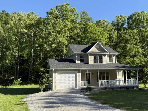 1233 Dog Trot Rd, Frenchburg, KY 40322