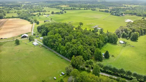 View/Area - 1545 Liberty Rd, Eubank, KY 42567 photo 1 of 19