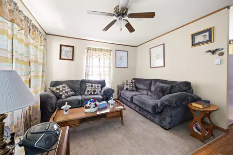 Living - 1545 Liberty Rd, Eubank, KY 42567 photo 1 of 2