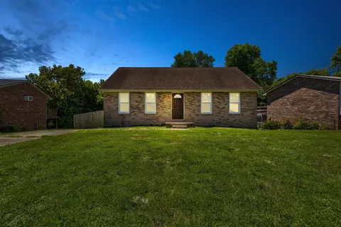 120 Tamarix Dr, Mount Sterling, KY 40353
