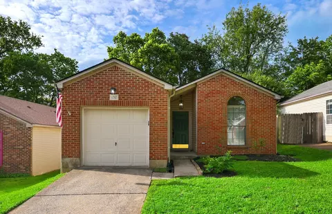 132 Ellemoor Ln, Lexington, KY 40515