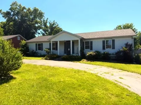 211 Bluebird Ct, Lawrenceburg, KY 40342