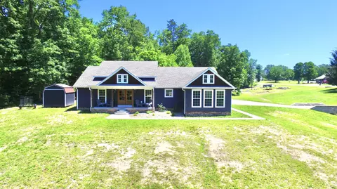 124 Sandy Rock Dr, Corbin, KY 40701