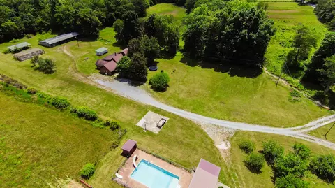 4153 Copper Creek Rd, Berea, KY 40403