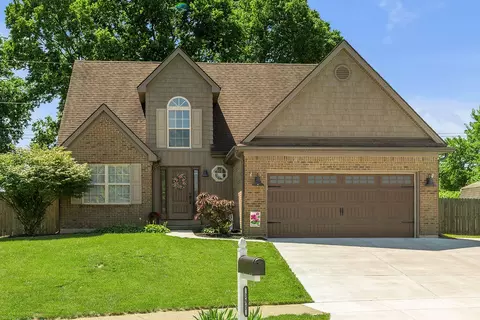 395 Colony Dr, Versailles, KY 40383