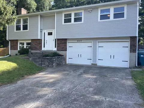 4417 Sussex Ct, Louisville, KY 40241