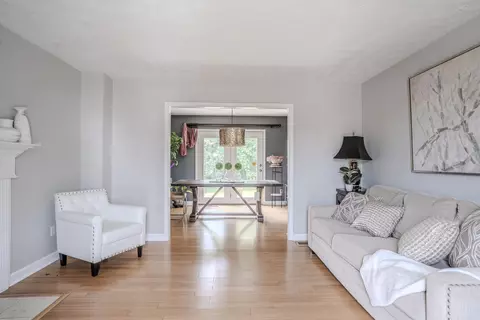 2400 English Station Dr, Lexington, KY 40514