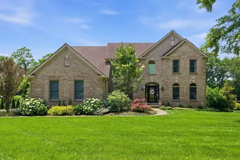 5002 Lupreese Ln, Versailles, KY 40383