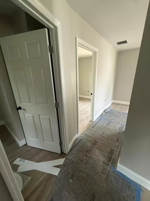 Entry Way - 38 Moore Hill Ave, Corbin, KY 40701 photo 8 of 9