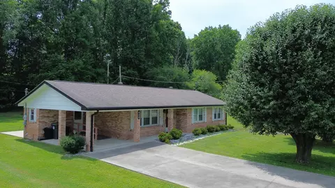 660 Oaklawn Cir, Corbin, KY 40701