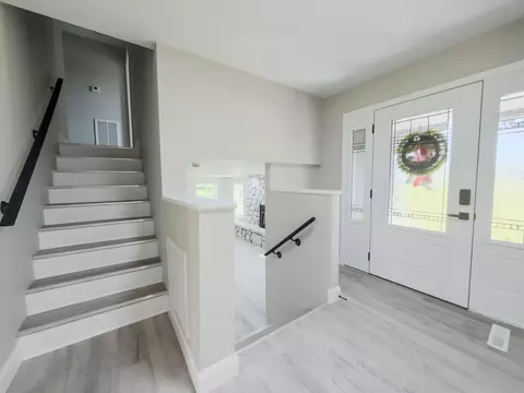 Entry Way - 585 Standard Ave, Corbin, KY 40701 photo 2 of 2