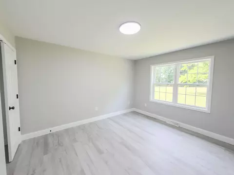 Bedroom - 585 Standard Ave, Corbin, KY 40701 photo 5 of 7