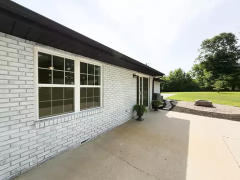 Exterior - 585 Standard Ave, Corbin, KY 40701 photo 4 of 8