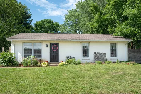 250 Lynnwood Dr, Versailles, KY 40383