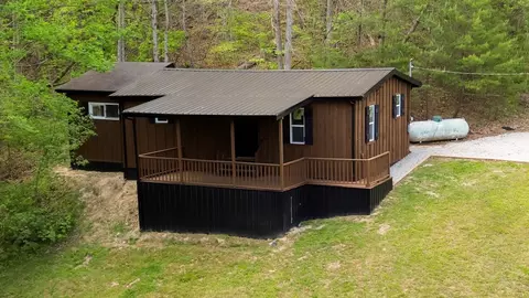 282 Major Wilhoit Rd, Frenchburg, KY 40322