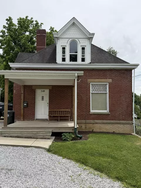 240 W High St, Mount Sterling, KY 40353