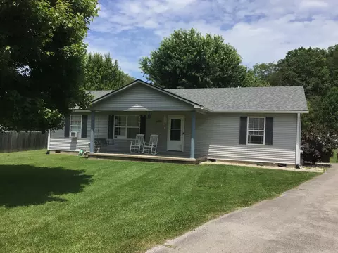 109 Dillon Ct, Berea, KY 40403