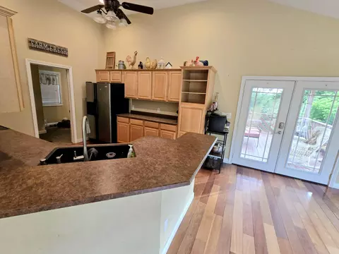 Kitchen - 105 Summeridge Rd, Georgetown, KY 40324 photo 2 of 5