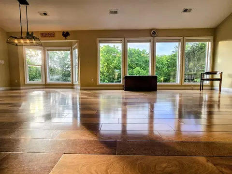 Living - 105 Summeridge Rd, Georgetown, KY 40324 photo 2 of 9