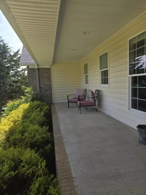 Exterior - 105 Summeridge Rd, Georgetown, KY 40324 photo 4 of 15