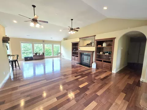 Living - 105 Summeridge Rd, Georgetown, KY 40324 photo 5 of 9