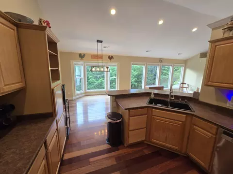 Kitchen - 105 Summeridge Rd, Georgetown, KY 40324 photo 3 of 5