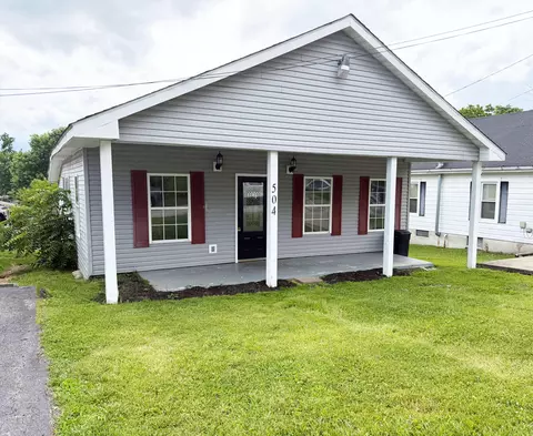 504 Cantrill St, Irvine, KY 40336