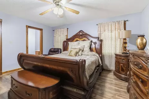 Bedroom - 1803 Patsy Riffe Rd, Middleburg, KY 42541 photo 1 of 6