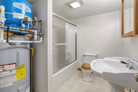 Bath - 1803 Patsy Riffe Rd, Middleburg, KY 42541 photo 5 of 5