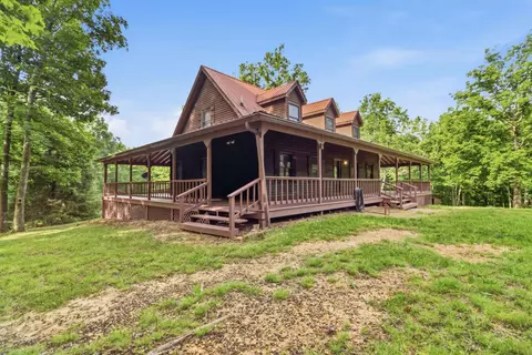 Exterior - 1803 Patsy Riffe Rd, Middleburg, KY 42541 photo 1 of 15