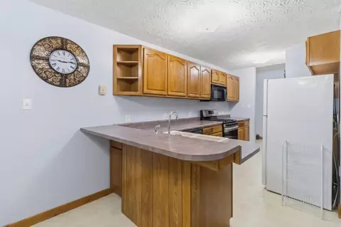 Kitchen - 1803 Patsy Riffe Rd, Middleburg, KY 42541 photo 2 of 3