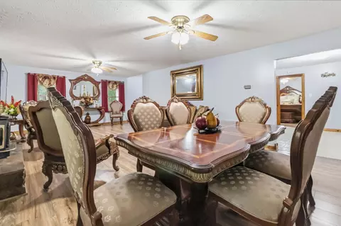 Dining - 1803 Patsy Riffe Rd, Middleburg, KY 42541 photo 2 of 4