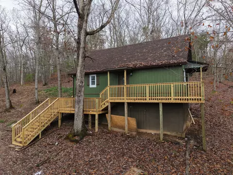 955 Right Angle Rd, Winchester, KY 40391