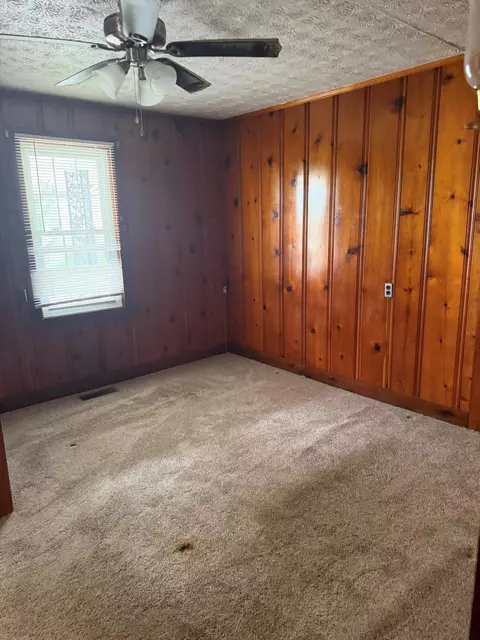 Bedroom - 318 First St, Midway, KY 40347 photo 2 of 3